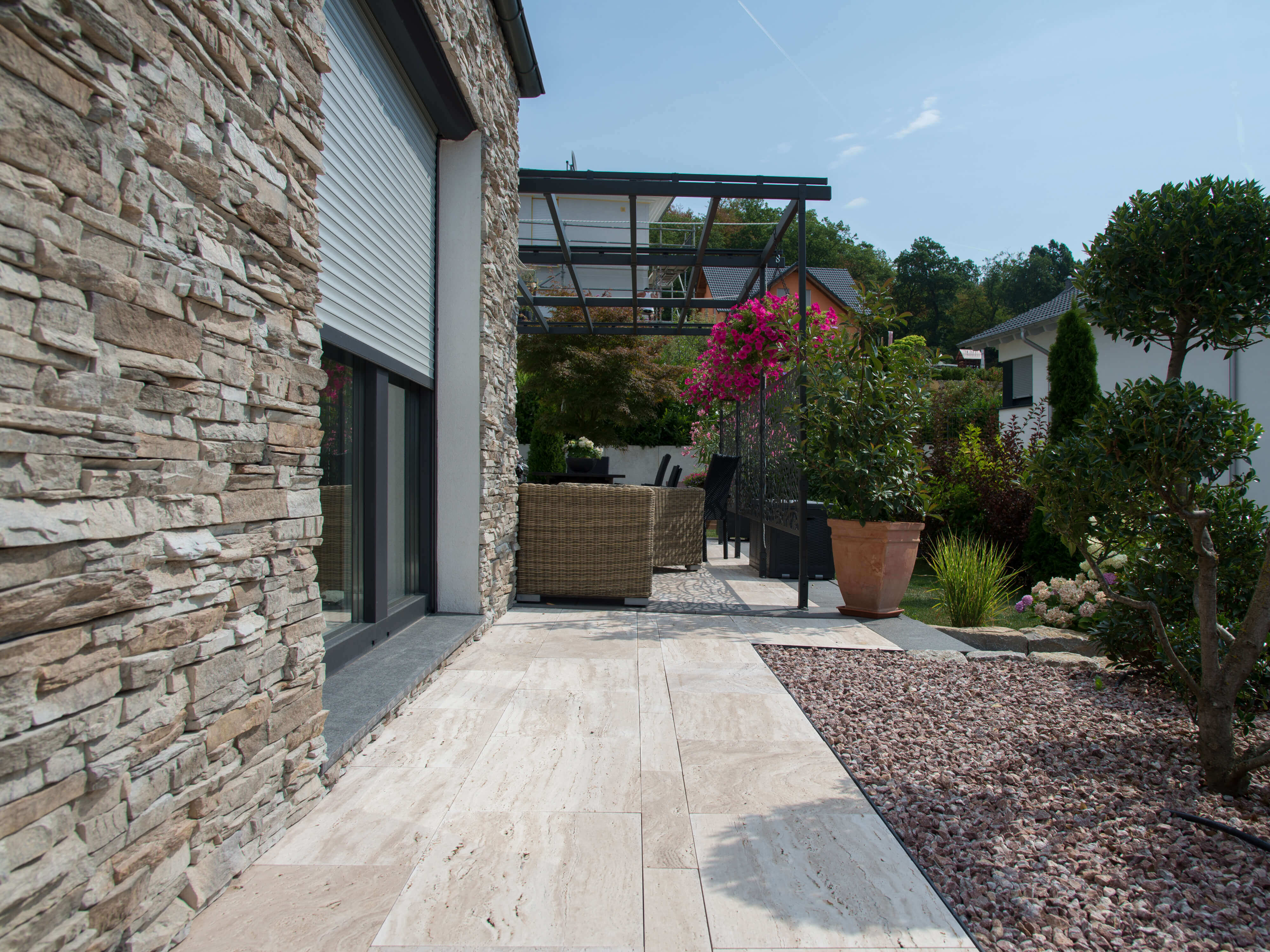 Dalles Natura, en travertin adouci stonenaturelle — free download